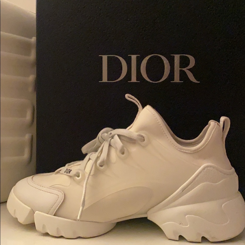 Dior sneakers… pre loved 🥰  💞